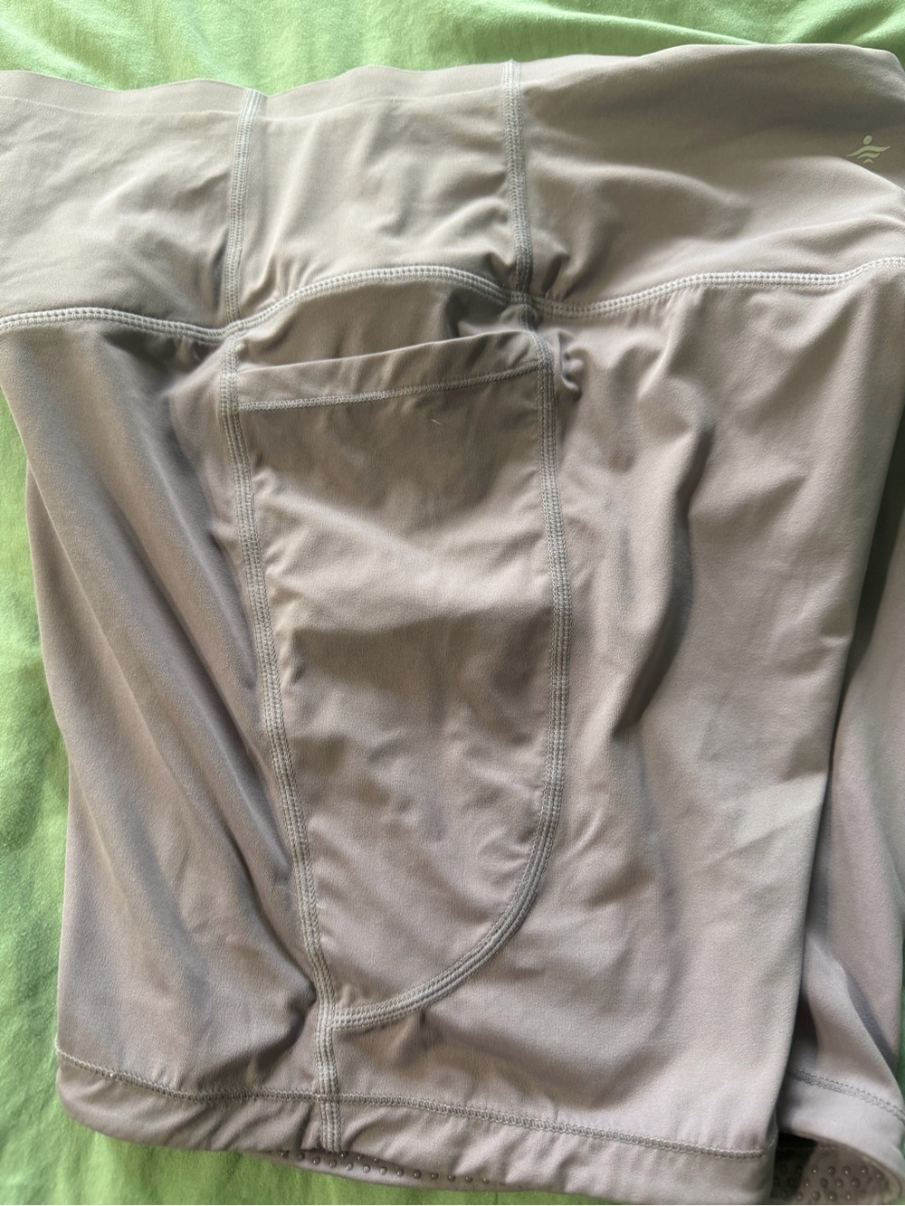 HALARA Light Gray Performance Shorts with Side Pocket